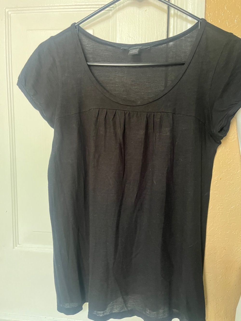 Express Black Scoop Neck Short Sleeve Tee